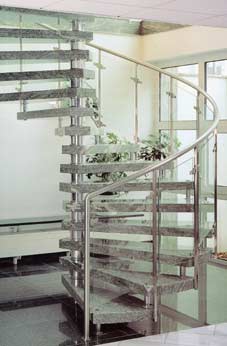 Treppe aus Plexiglas